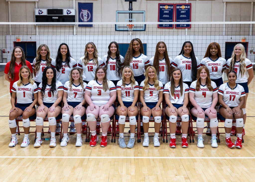 Pictured is the SSC Volleyball Team.