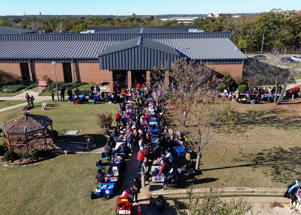 Pictured is an ariel view of SSC students, community members, and hundreds of fifth through twelfth grade students from Butner, Justice, New Lima, Varnum and Seminole in attendance at Tribal Fest.
